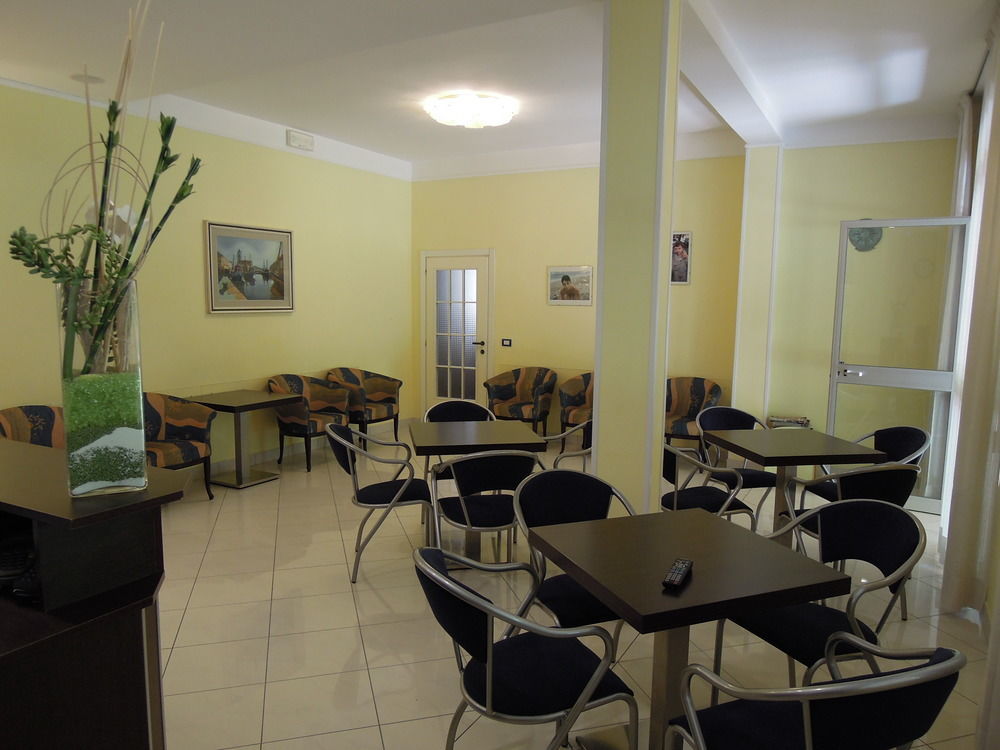 Hotel Rio تْشيزيناتيكو المظهر الخارجي الصورة