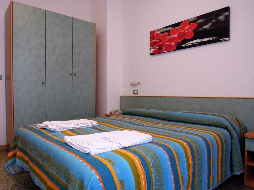 Hotel Rio تْشيزيناتيكو المظهر الخارجي الصورة