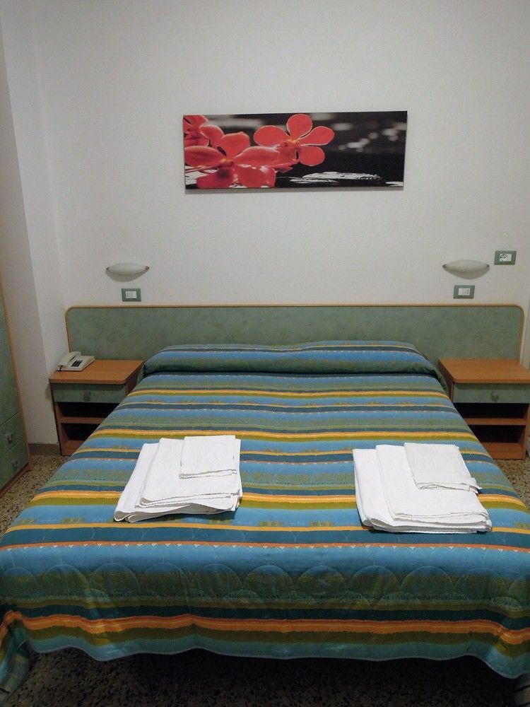 Hotel Rio تْشيزيناتيكو المظهر الخارجي الصورة