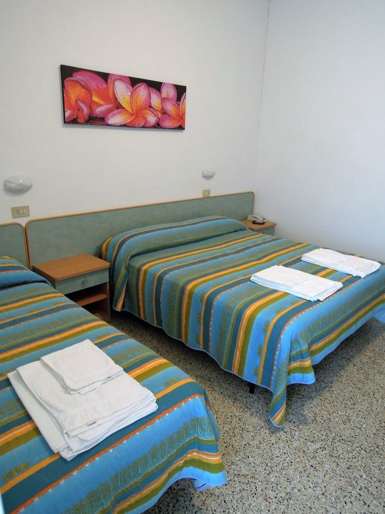 Hotel Rio تْشيزيناتيكو المظهر الخارجي الصورة