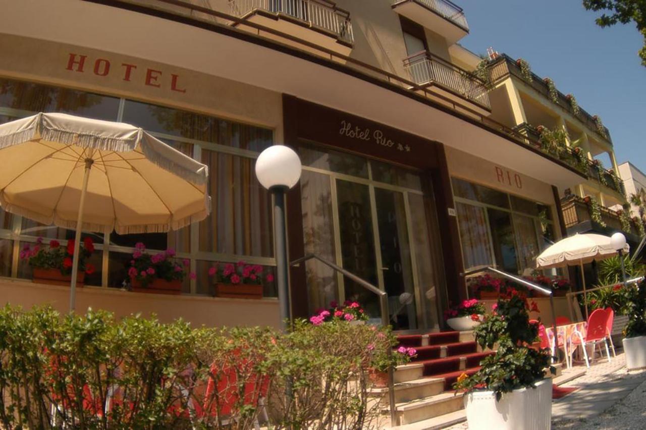 Hotel Rio تْشيزيناتيكو المظهر الخارجي الصورة